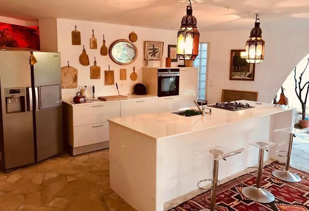 Villa Hirondelles 35 Cavalaire-sur-Mer Bed & Breakfast
