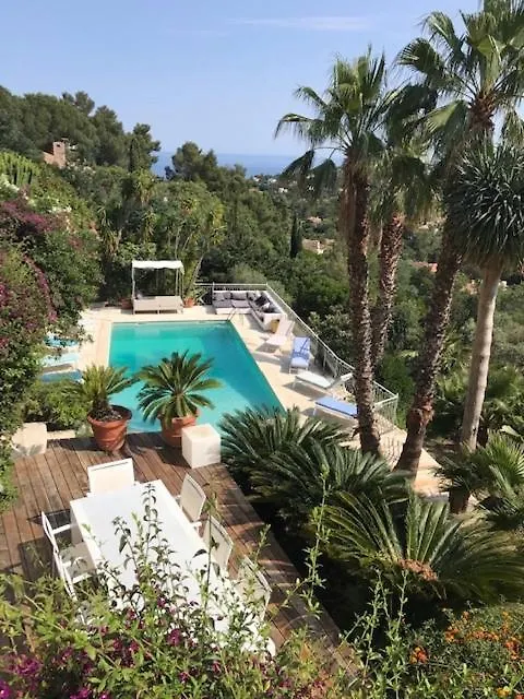 Villa Hirondelles 35 Cavalaire-sur-Mer France