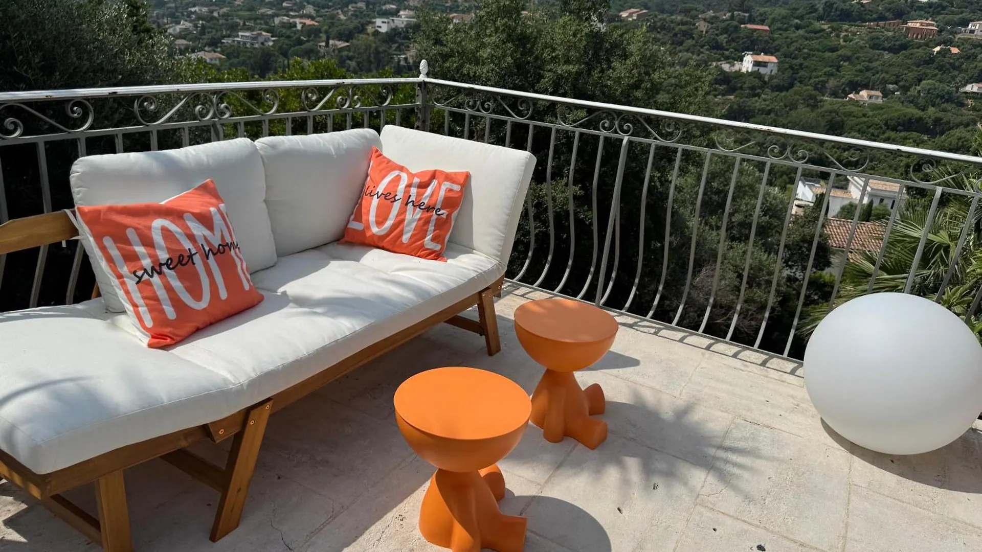 Villa Hirondelles 35 キャバレール・シュル・メール 0*,